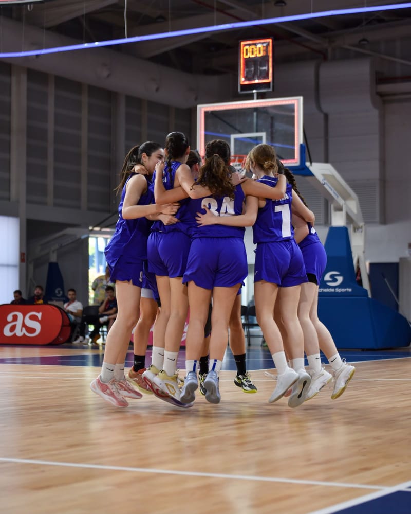 El IES Julián Marías hace historia en la Copa Colegial 2025