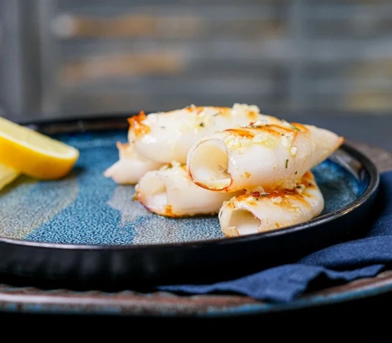 Gegrillte Tintenfischtuben