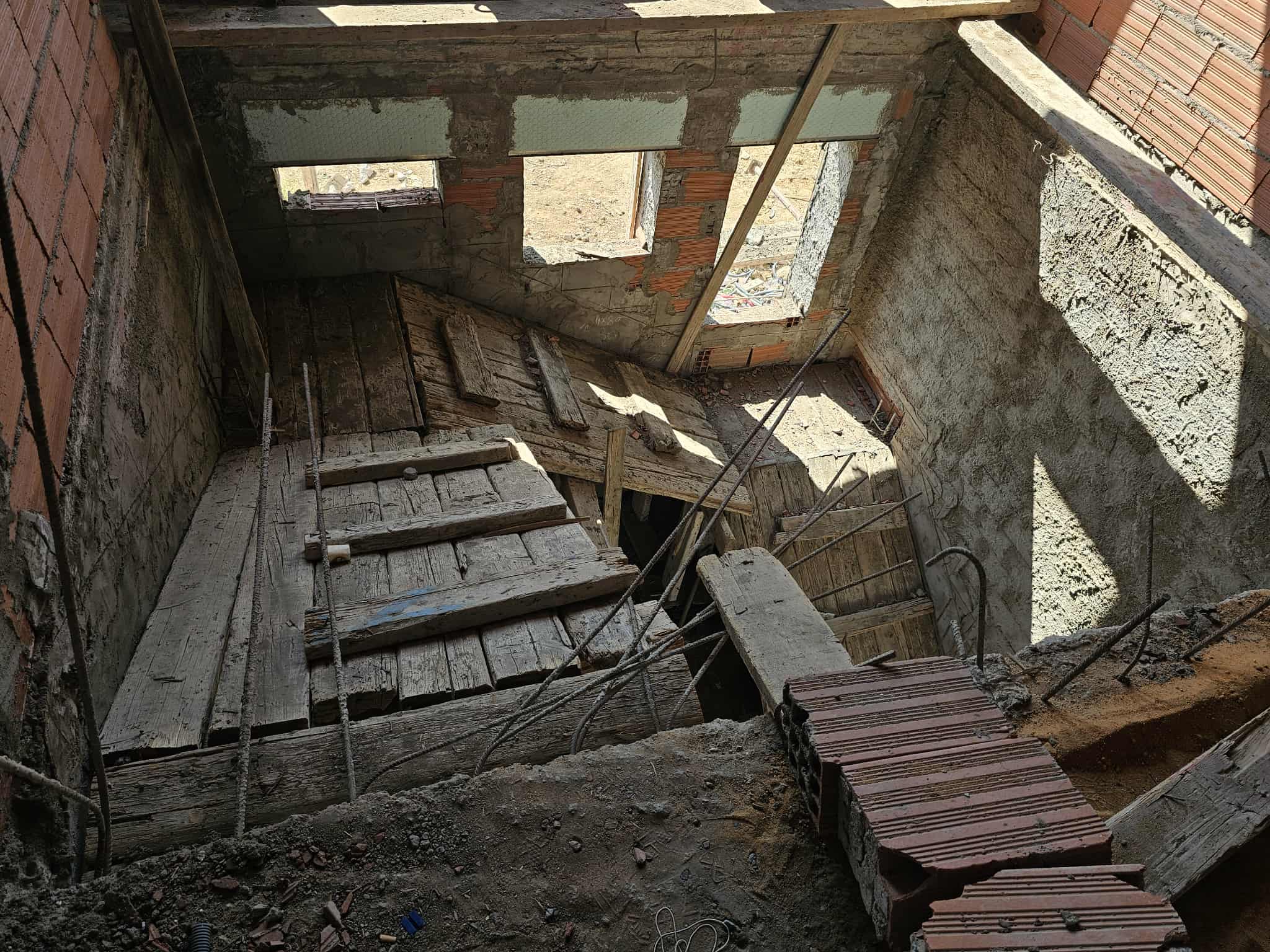 Monitoring the construction site