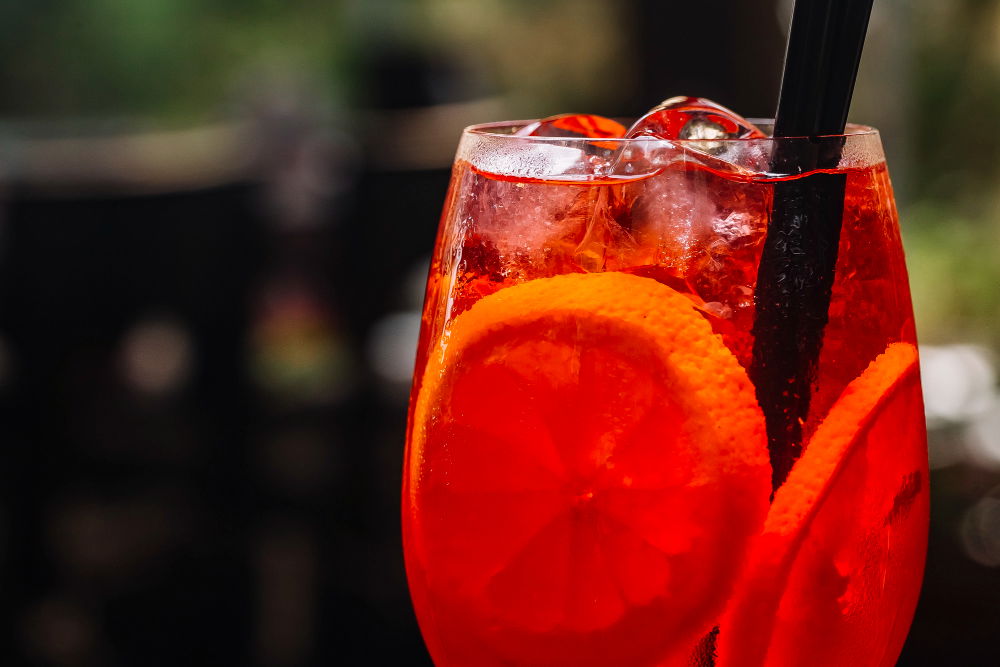 3 refrescantes cócteles con Aperol que puedes preparar  durante este verano