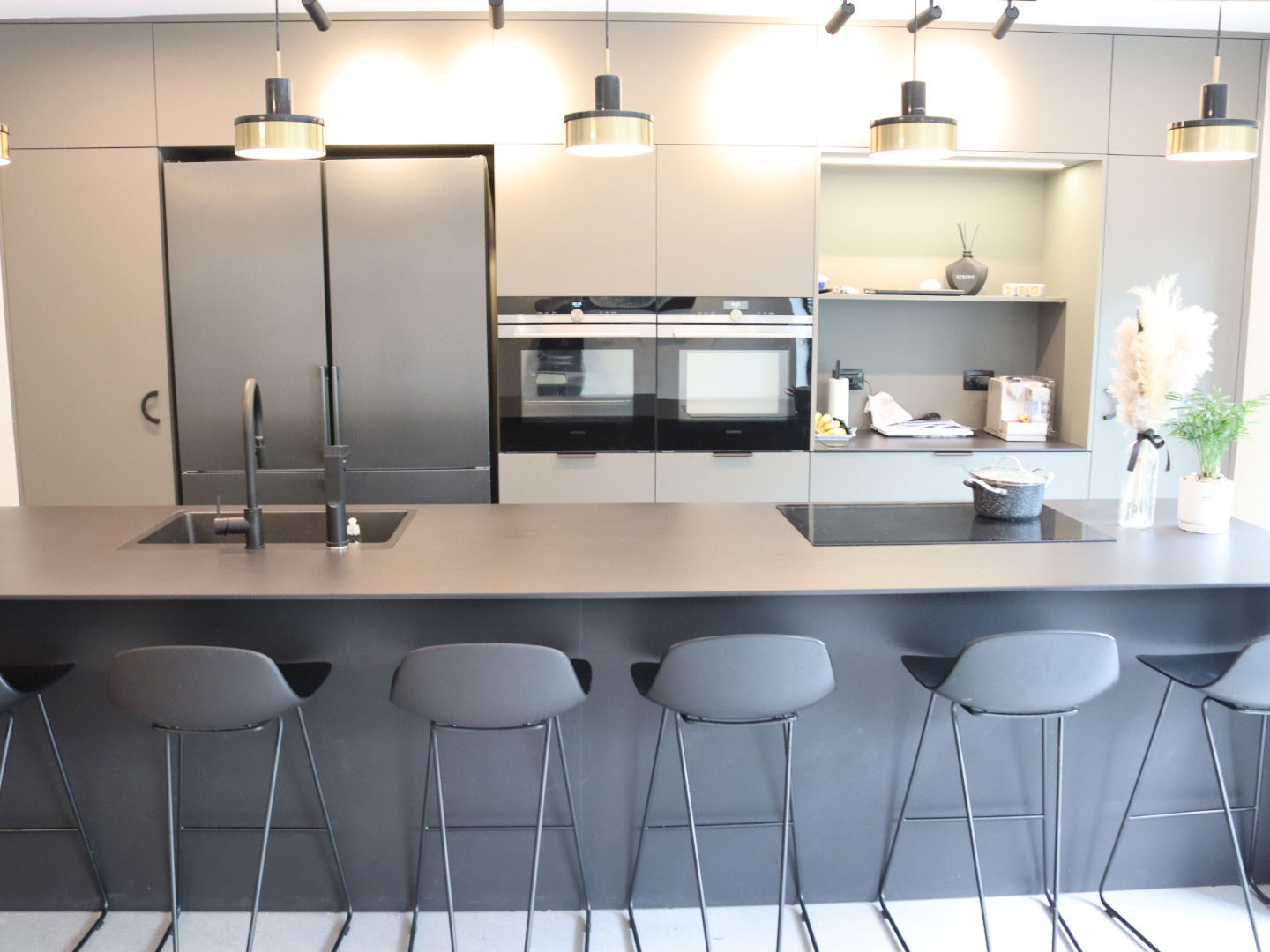 פרוייקט וילה במודיעין שיפוץ פנימי וחיצוני