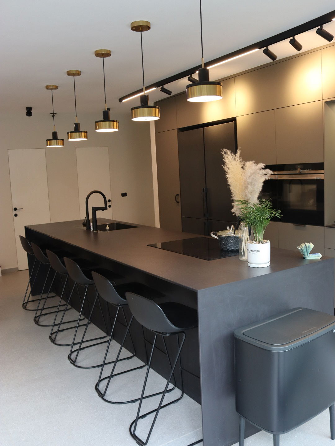 פרוייקט וילה במודיעין שיפוץ פנימי וחיצוני