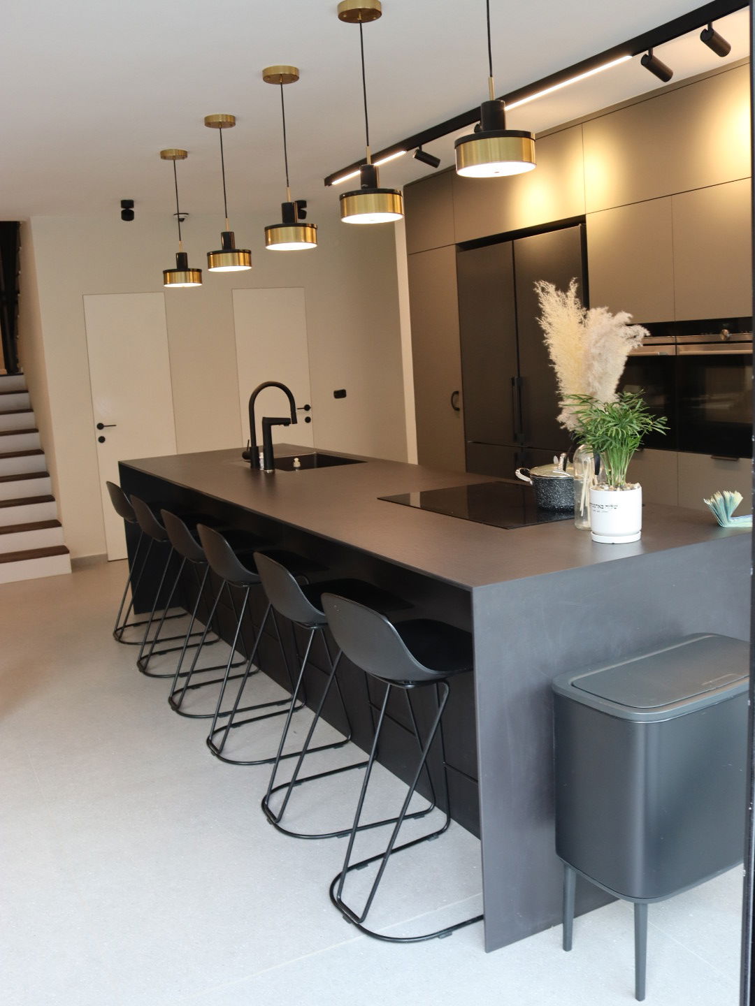 פרוייקט וילה במודיעין שיפוץ פנימי וחיצוני