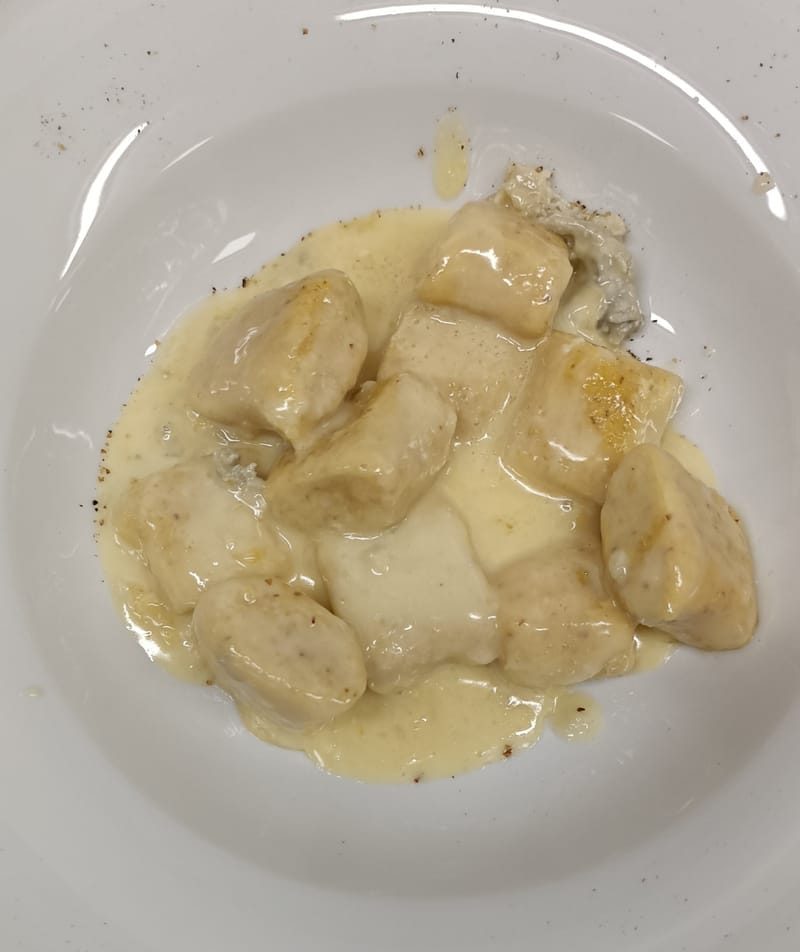GNOCCHI DI POLENTA CON CREMA TALEGGIO E NOCI