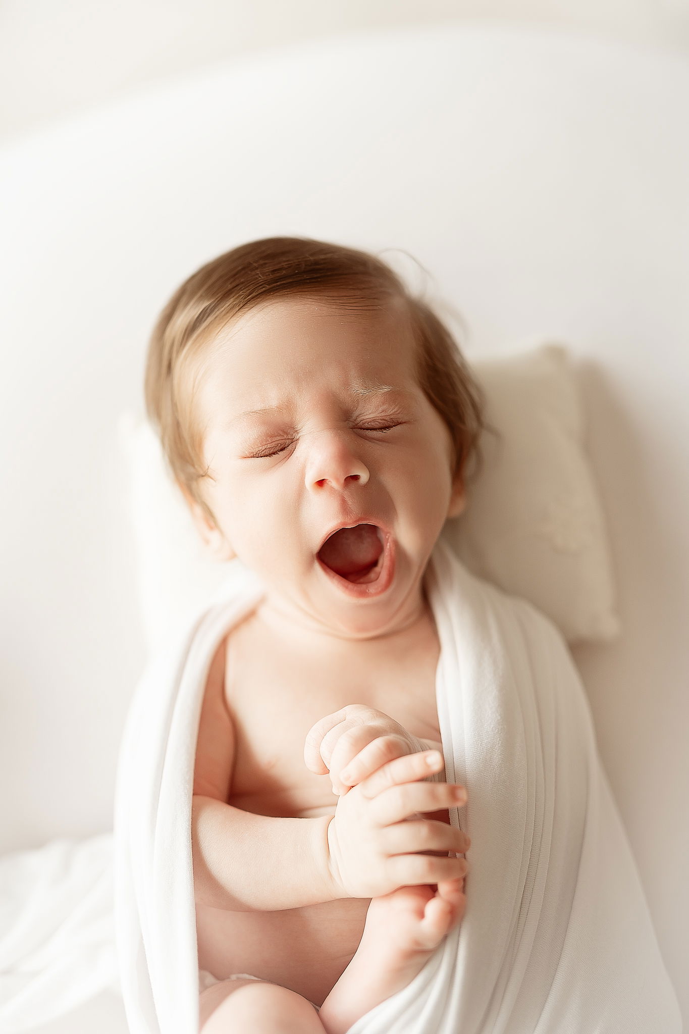 צילום בבית הלקוח באור טבעי- הרגעים הכי אמיתיים שלכם במקום הכי קרוב ללב