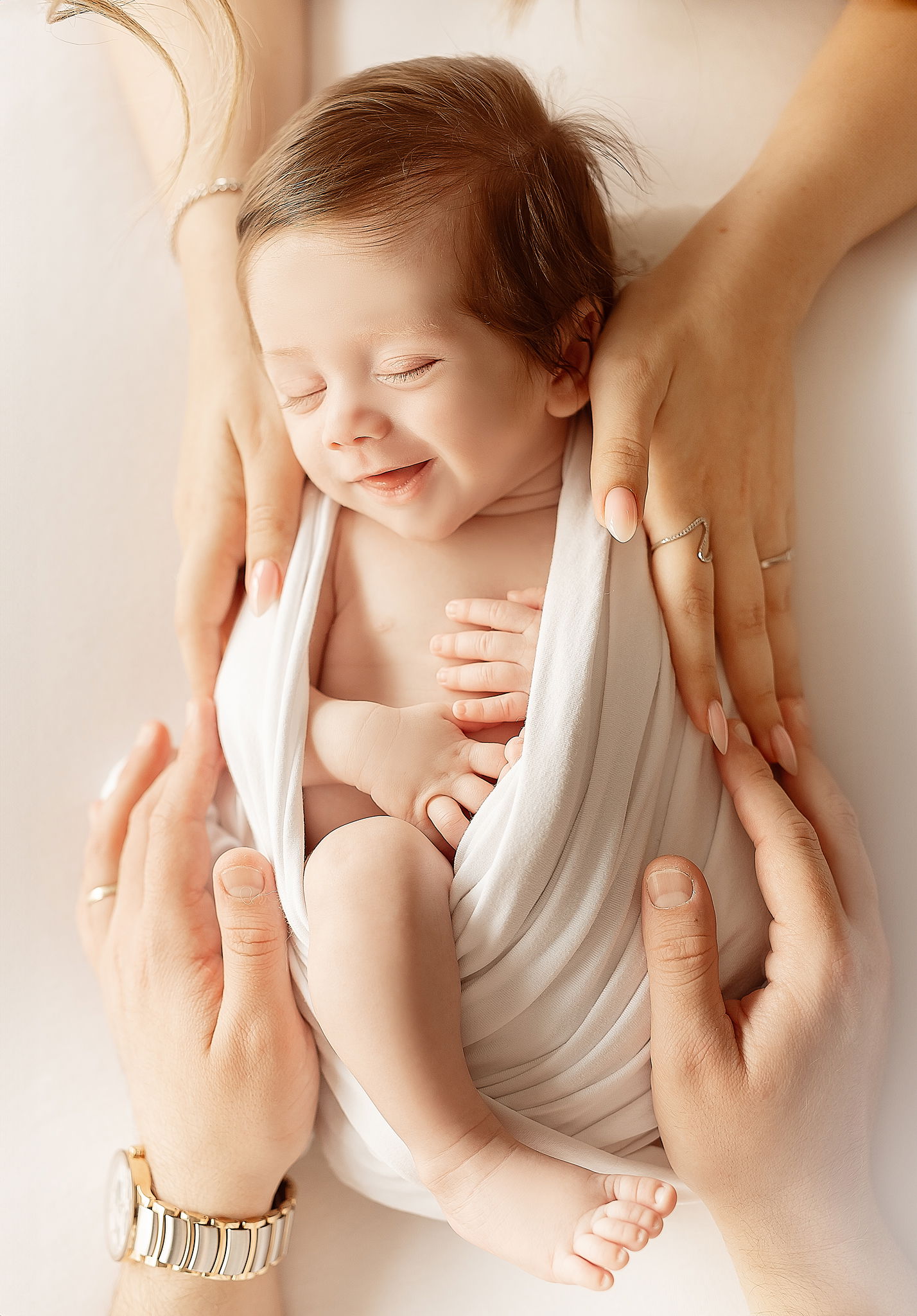 צילום בבית הלקוח באור טבעי- הרגעים הכי אמיתיים שלכם במקום הכי קרוב ללב