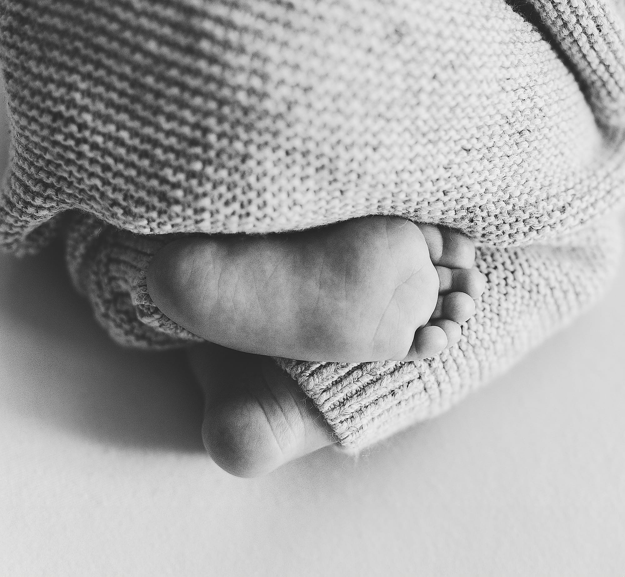 צילום בבית הלקוח באור טבעי- הרגעים הכי אמיתיים שלכם במקום הכי קרוב ללב