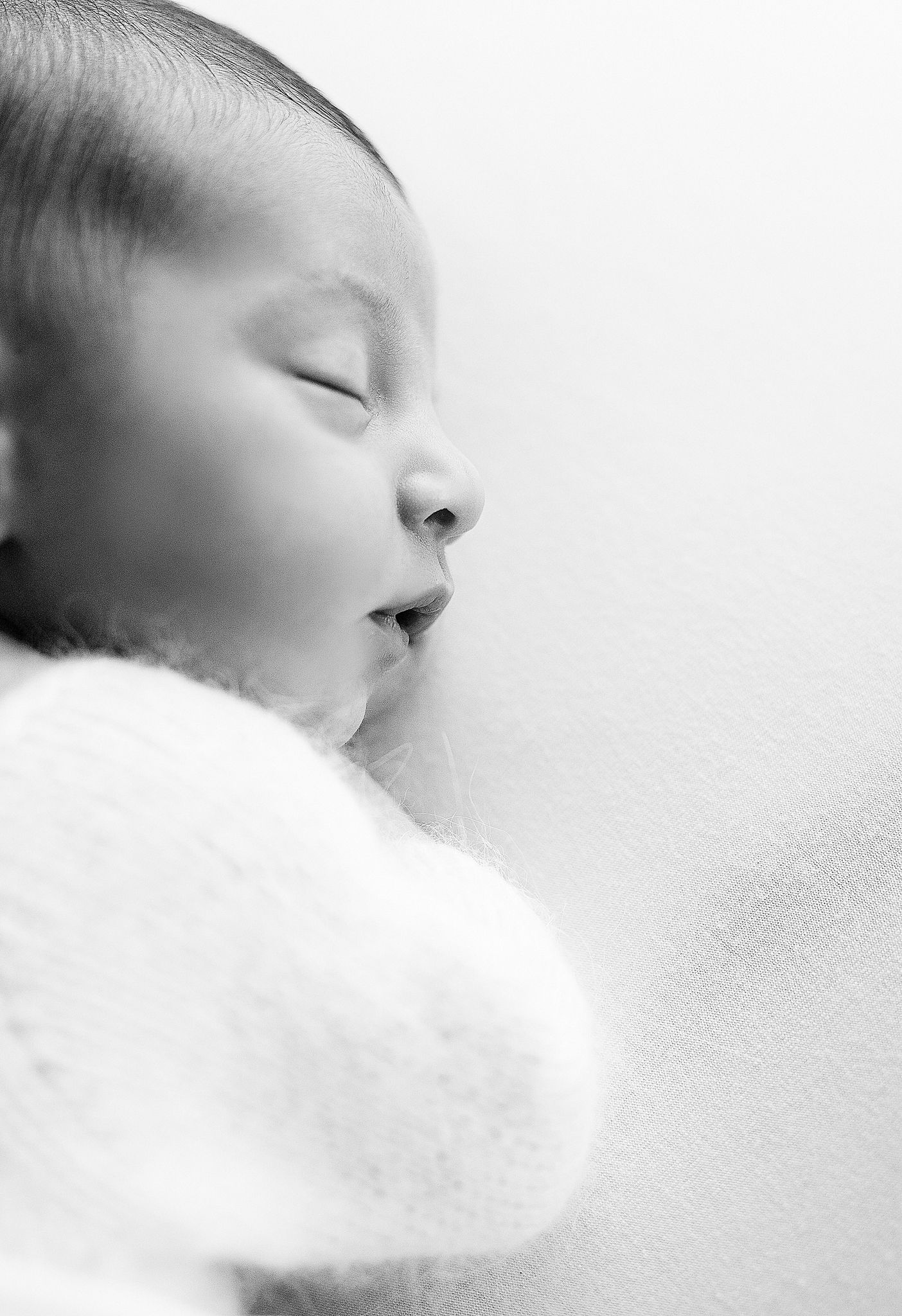 צילום בבית הלקוח באור טבעי- הרגעים הכי אמיתיים שלכם במקום הכי קרוב ללב