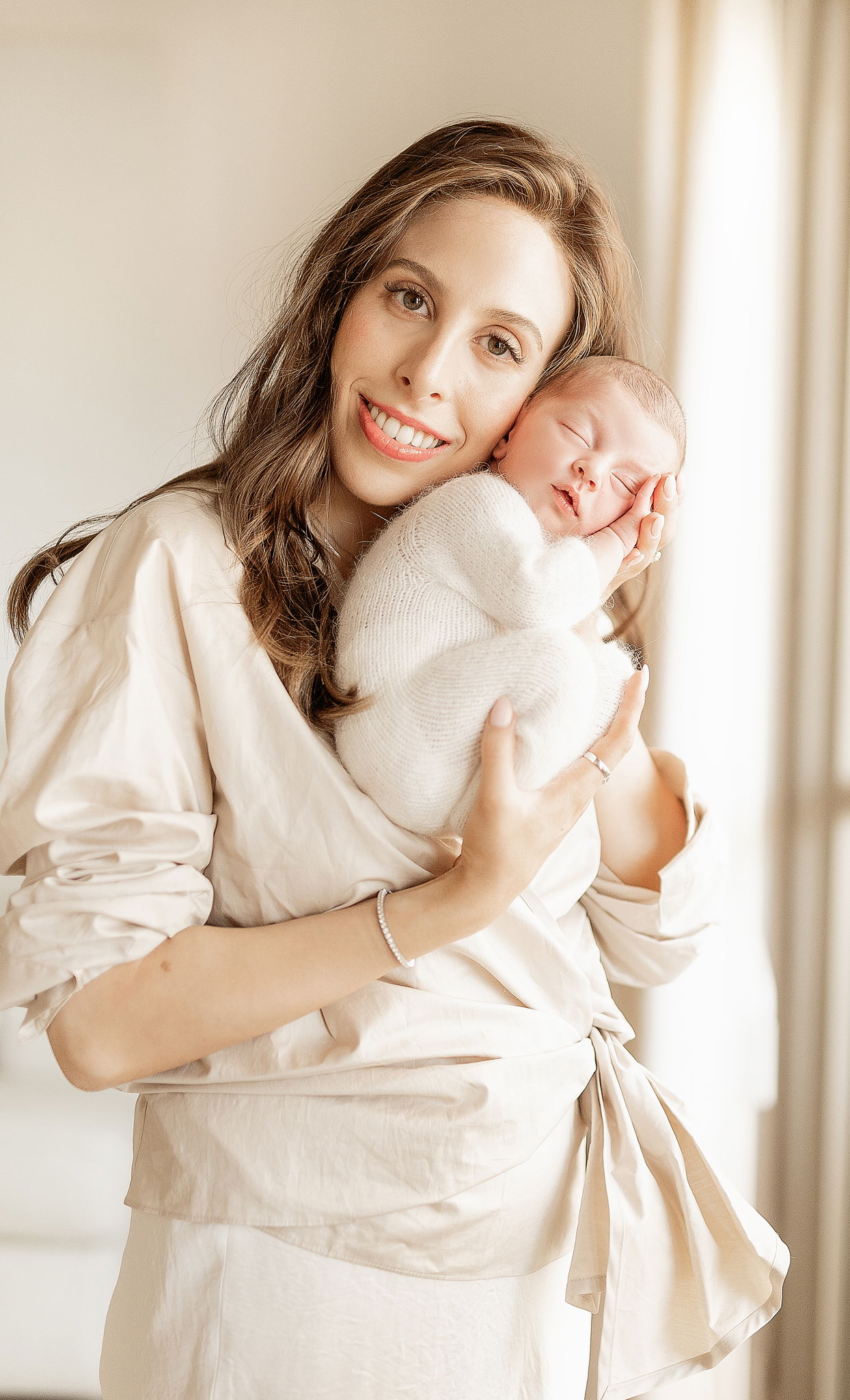 צילום בבית הלקוח באור טבעי- הרגעים הכי אמיתיים שלכם במקום הכי קרוב ללב