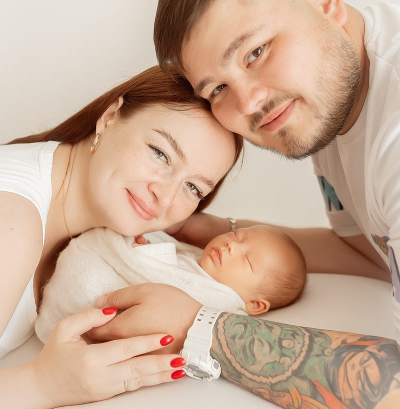 צילומי ניובורן בסטודיו או בית הלקוח