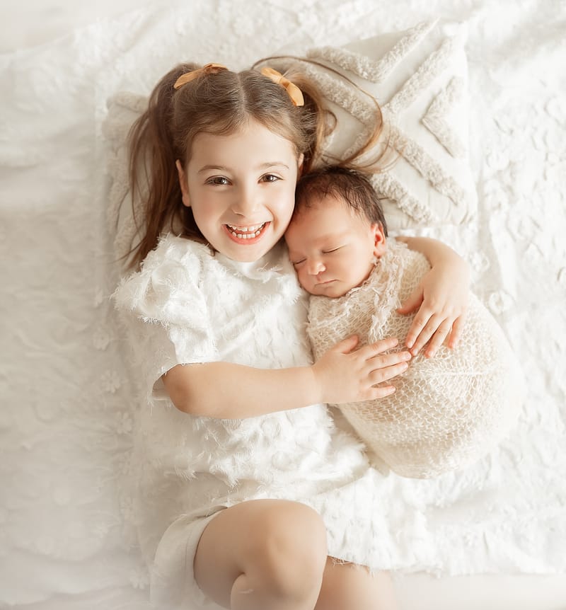 צילומי ניובורן בסטודיו או בית הלקוח