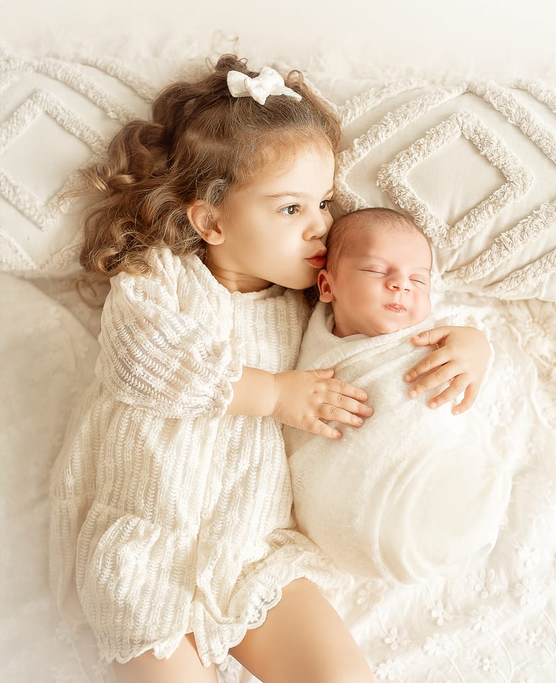 צילומי ניובורן בסטודיו או בית הלקוח