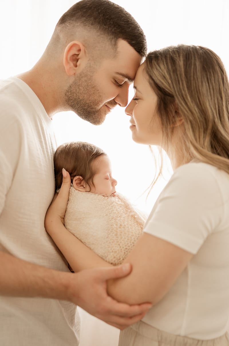 צילומי ניובורן בסטודיו או בית הלקוח