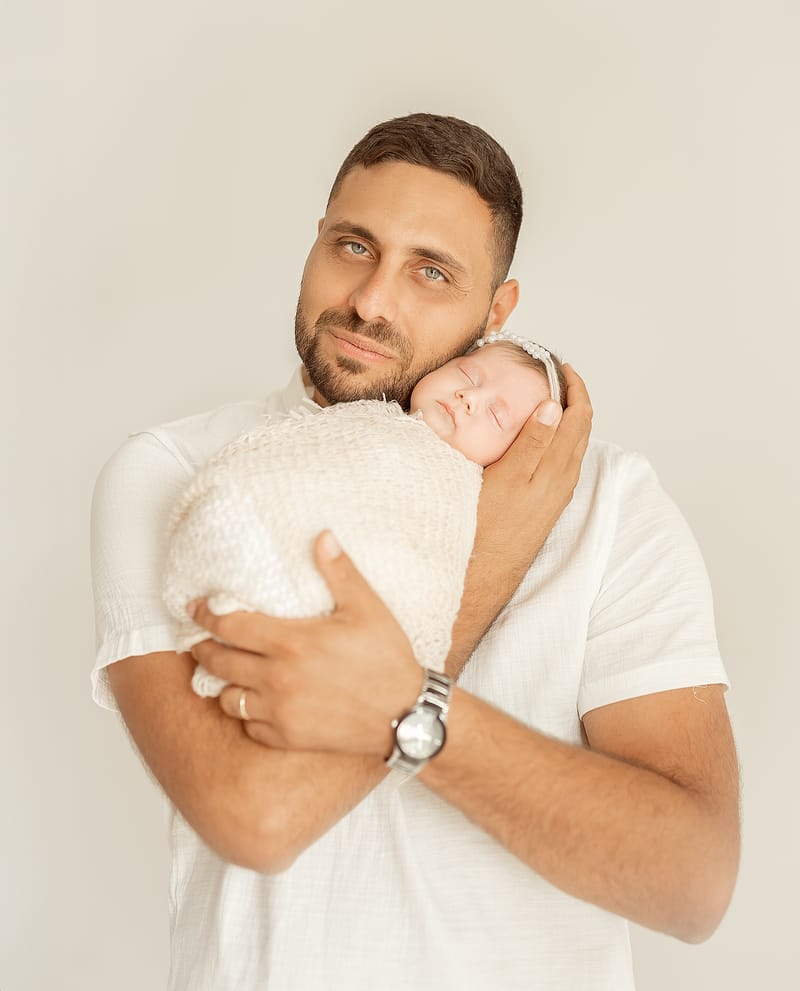 צילומי ניובורן בסטודיו או בית הלקוח