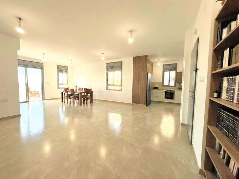 שלווה בנוף וילה מטופחת ומושקעת