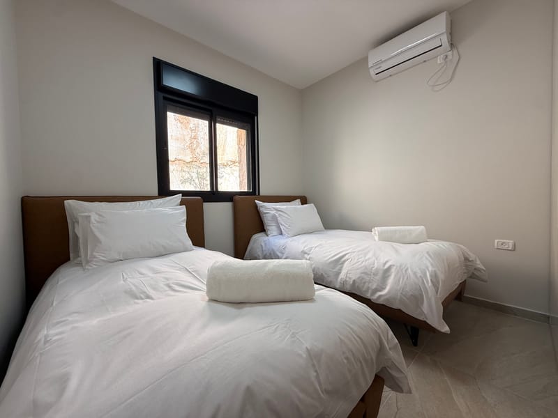 ✨ברוכים הבאים למול מדבר - חווית אירוח מעוררת השראה בלב הנוף✨