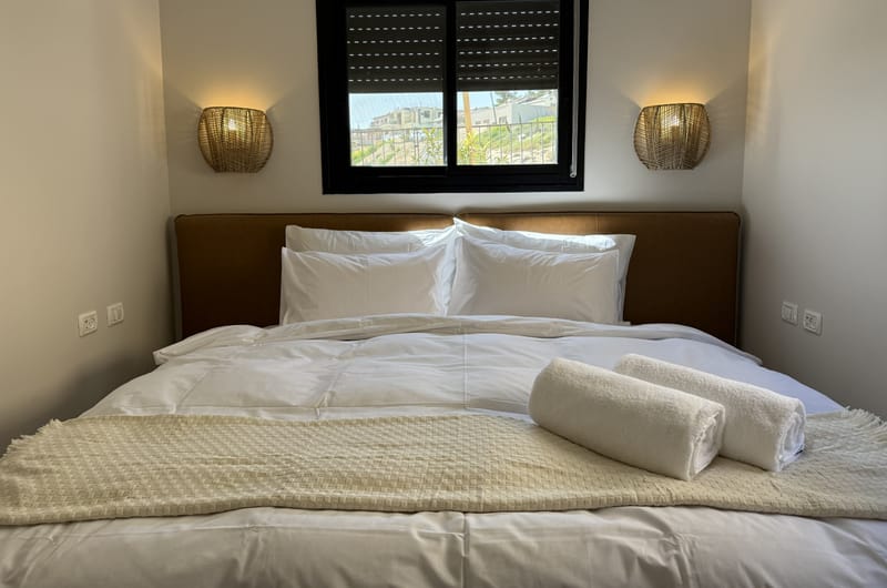 ✨ברוכים הבאים למול מדבר - חווית אירוח מעוררת השראה בלב הנוף✨