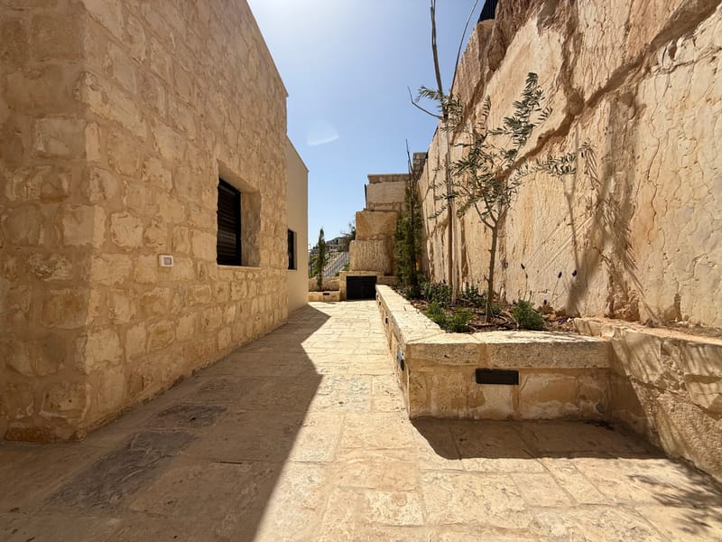 ✨ברוכים הבאים למול מדבר - חווית אירוח מעוררת השראה בלב הנוף✨