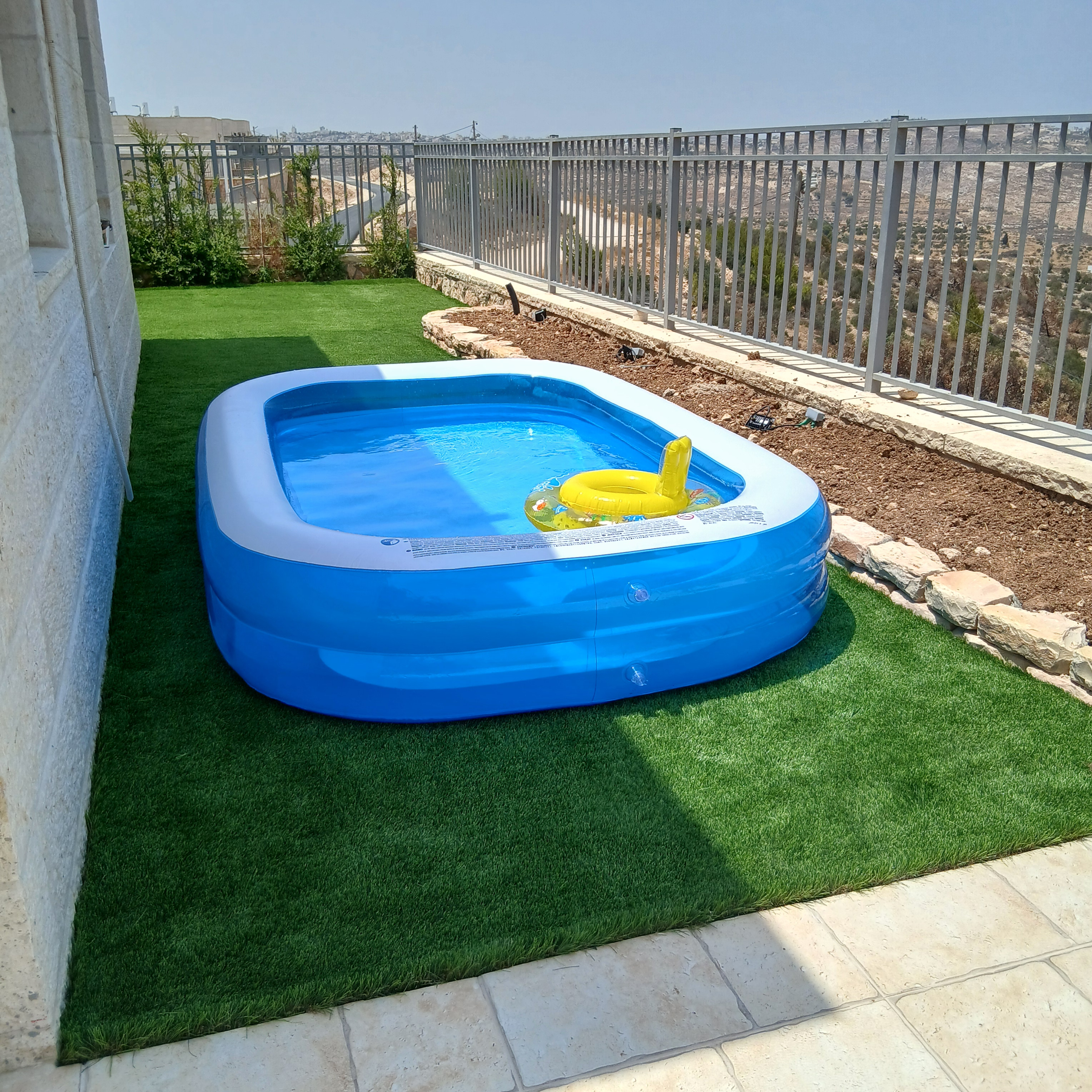 Peace in the landscape of a well-kept and invested villa