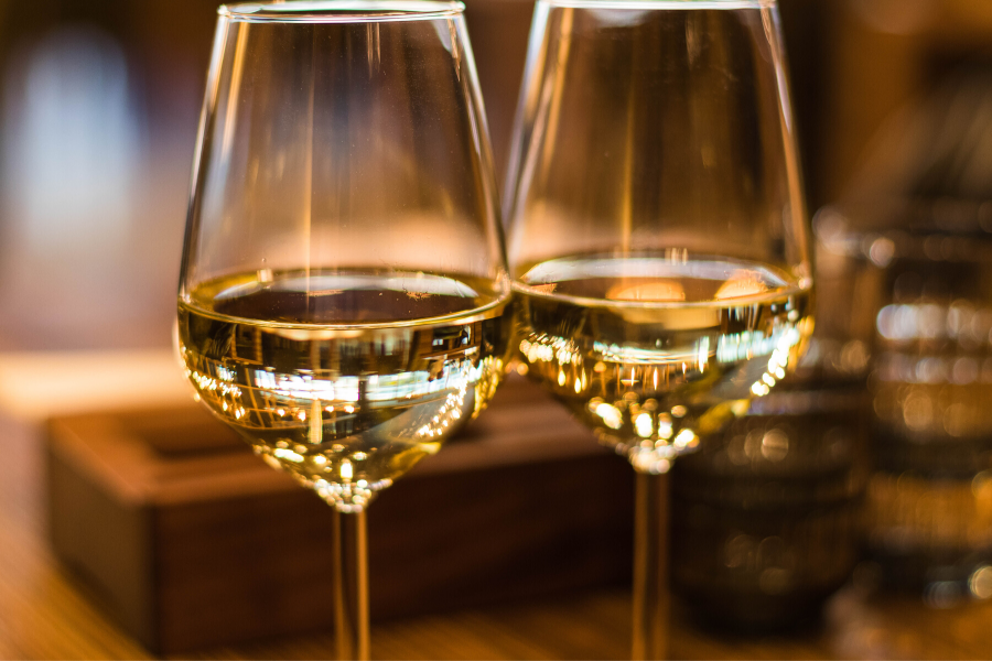 deux verres de vin doux sauvignon sémillon