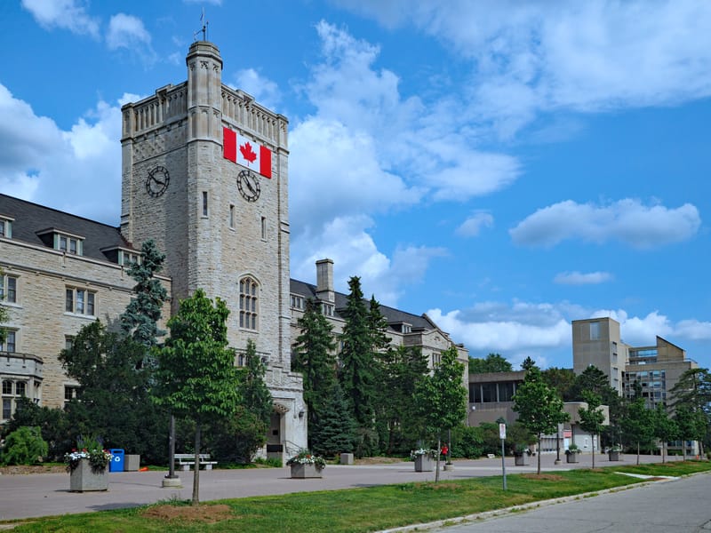 Canada schools with Deposits