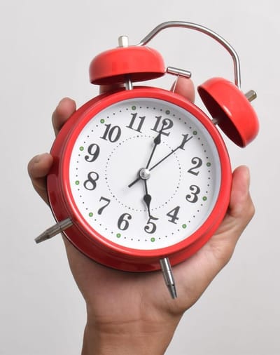 ⏰ Pět minut zpoždění? Pro tělo i mysl ztráta rytmu.