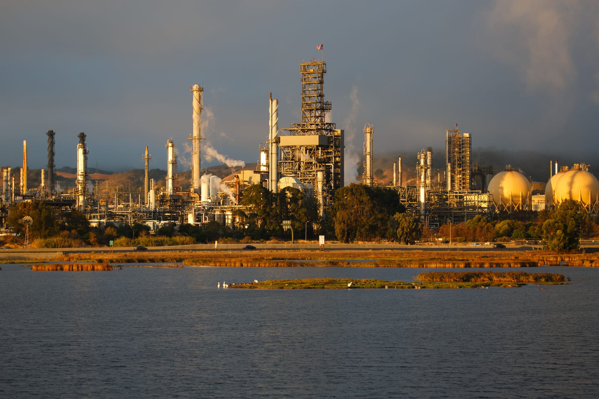 How do you like your EV's now California? Valereo and Phillips shutting down a refineries.