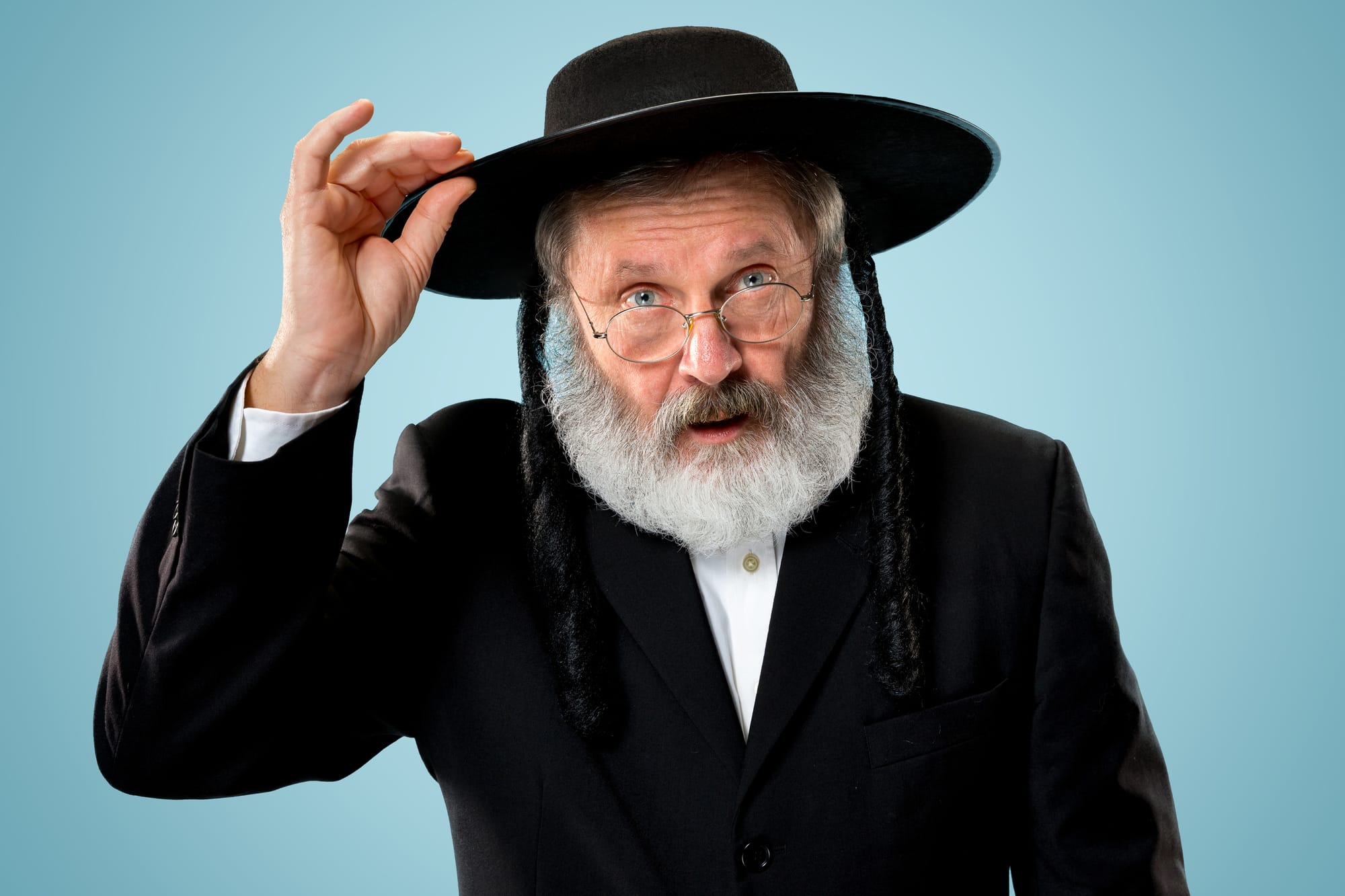 Rabbi Steve Leder Rebukes Adam Brody Over Gaza “Genocide” Claim
