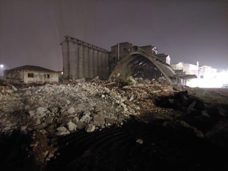 DEMOLIZIONE EX CONSORZIO AGRARIO