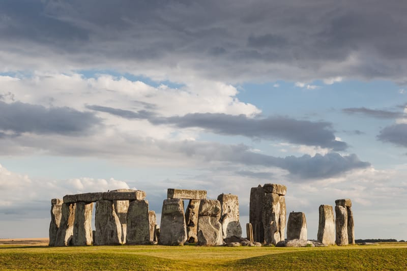Londra & Stonehenge – Il suono invisibile della pietra e del caos