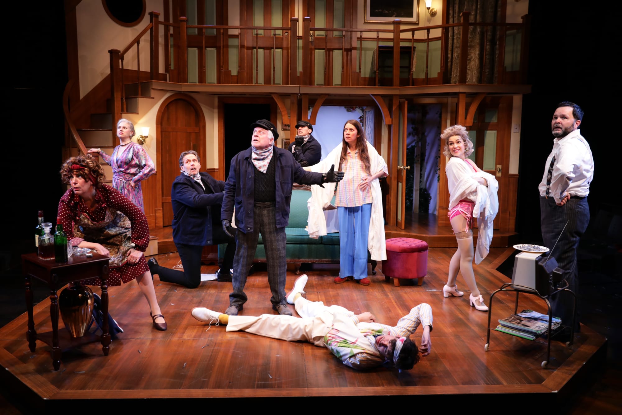 "Noises Off" - by Michael Frayn - Lyric Stage Company (Boston, MA.) - REVIEW