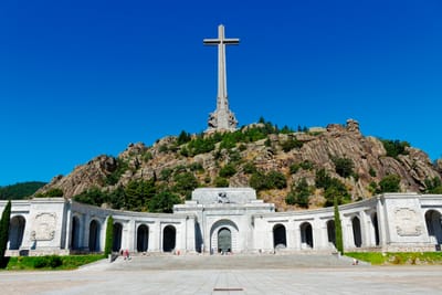 GUERRA DI SPAGNA 
                                      Cambi di fronte, cambi di regime
