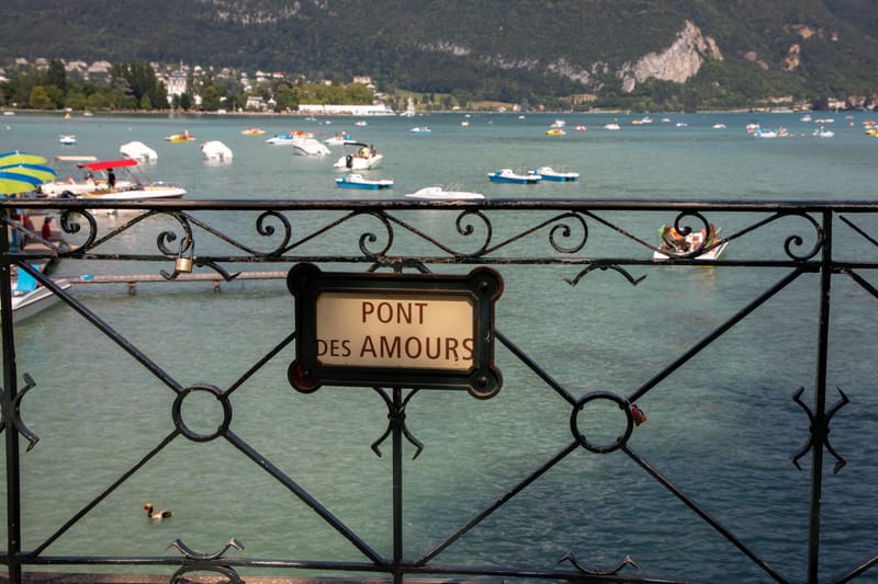 Annecy, jusqu'à quel point peut-on être une ville touristique ?