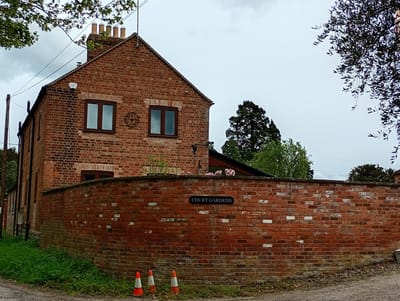 The Gardens (Court Gardens, Gardener's Cottage)
