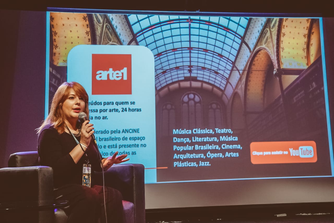 Janaína Tadeu, gerente de aquisições e conteúdo do Arte1