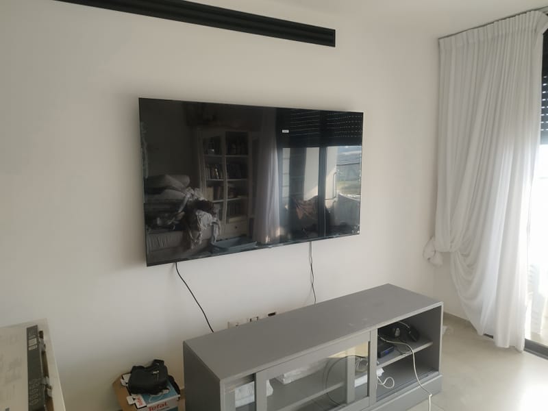 התקנת טלוויזיות.