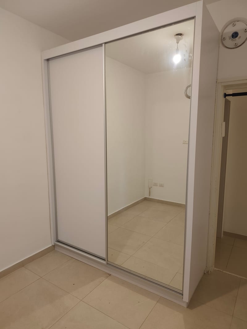פירוק והרכבה ארונות רהיטים.