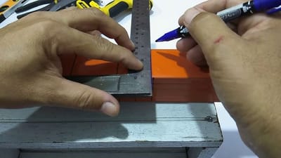 How to Make a 90 degree Elbow in Electrical Trunking?