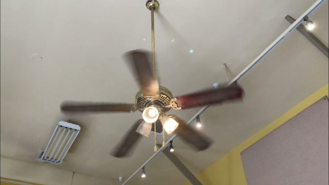 Why Does My Electric Ceiling Fan Turn On but Not Spin? Image 10