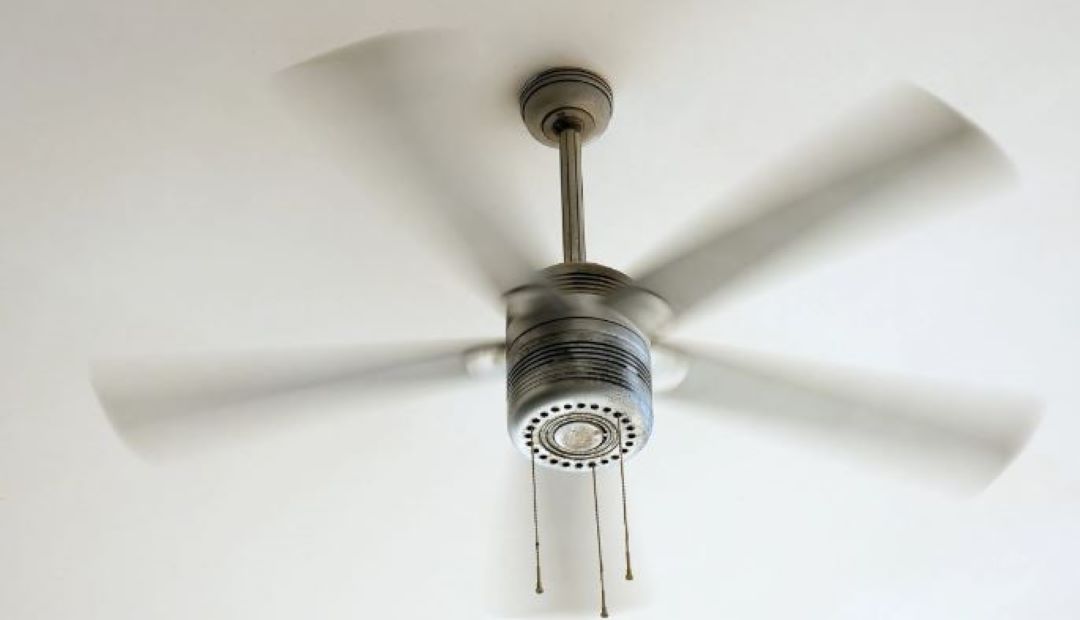 Why Does My Electric Ceiling Fan Turn On but Not Spin? Image 6