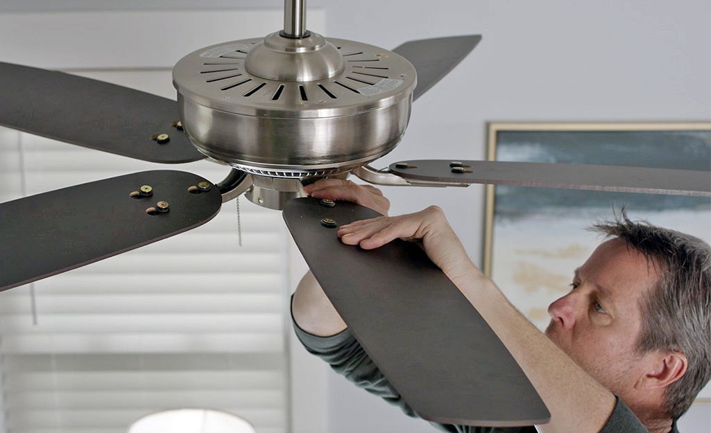 Why Does My Electric Ceiling Fan Turn On but Not Spin? Image 5
