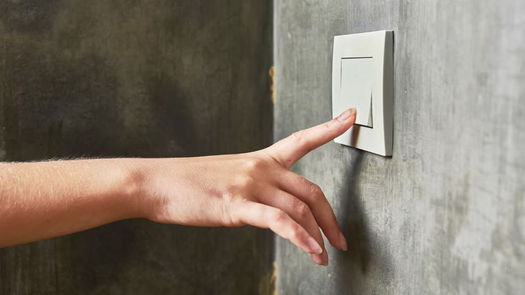 What Is The Difference Between a 1 Way and 2 Way Switch? Image 12