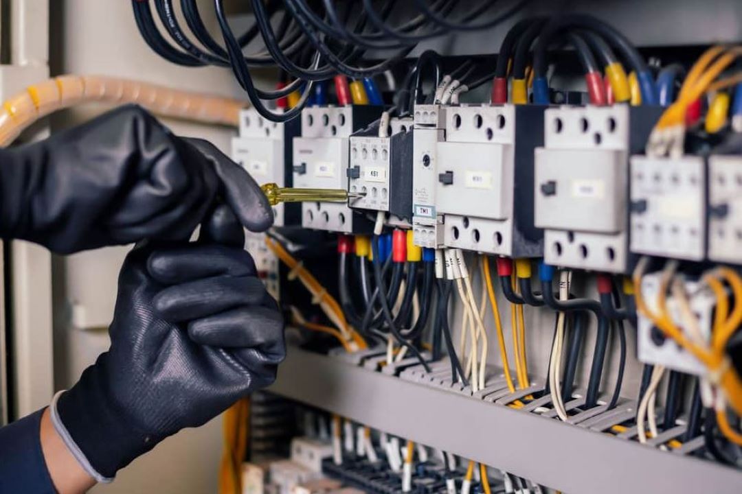 Common Signs of a Faulty Water Heater Switch. Image 7