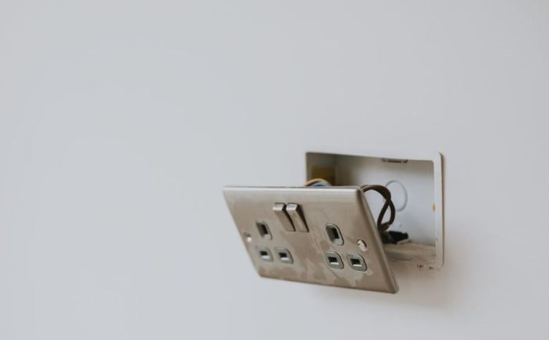 Common Signs of a Faulty Water Heater Switch. Image 6