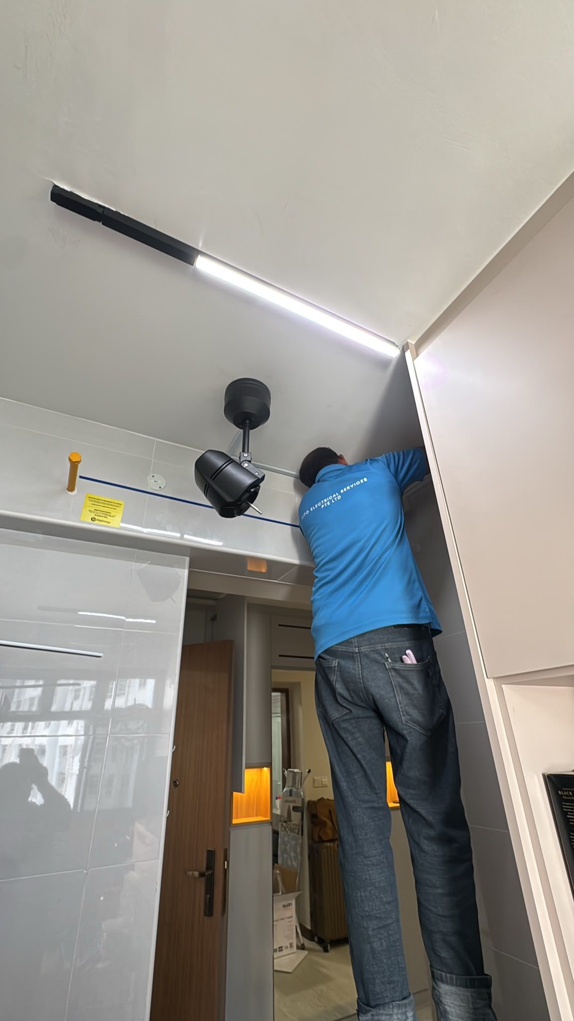 Lito electrical technician install and lights