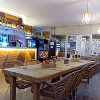 Alexanca's, Son Parc.  Good food, family friendly.