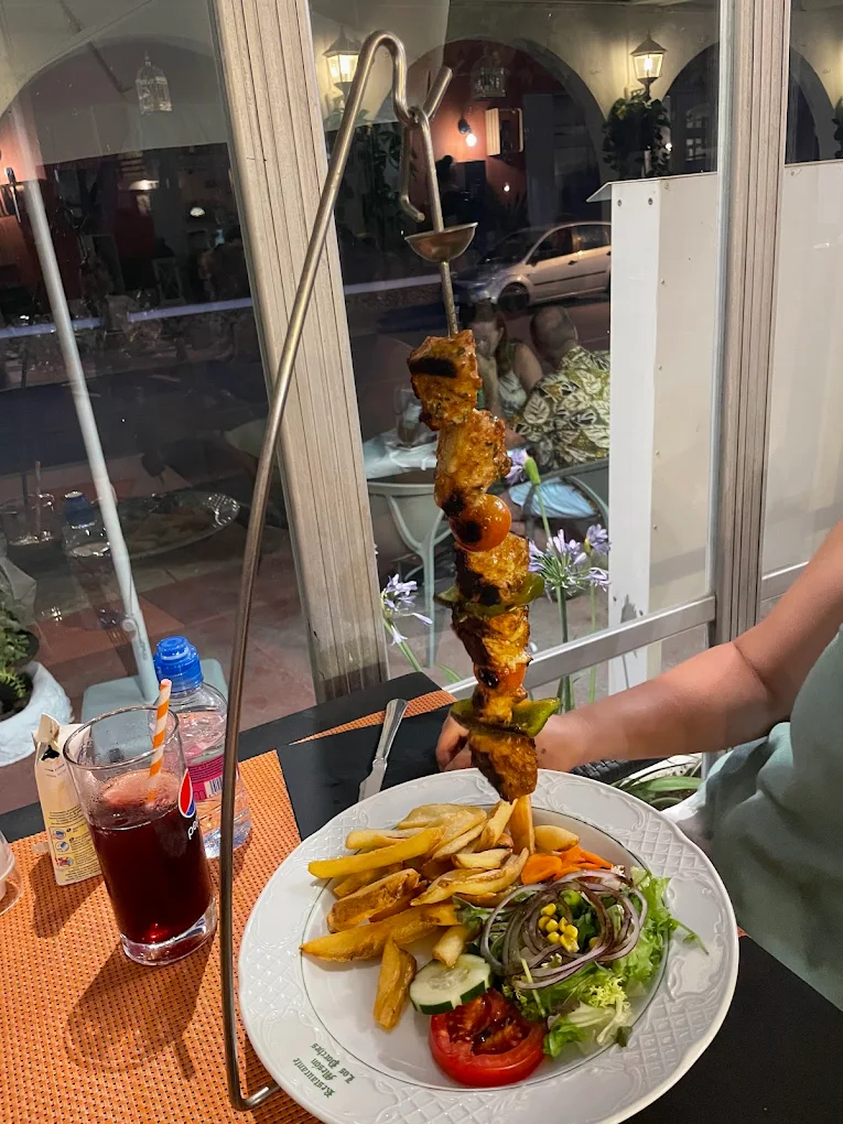 Los Porches restaurant, Son Parc - very good food