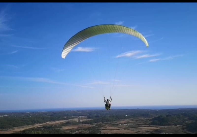 PARAGLIDING OFF MONTE TORO -