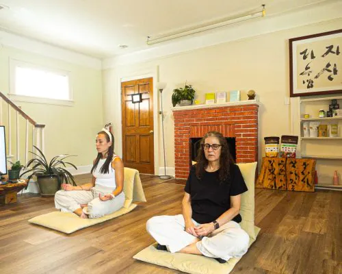 Guided meditation classes in Flushing