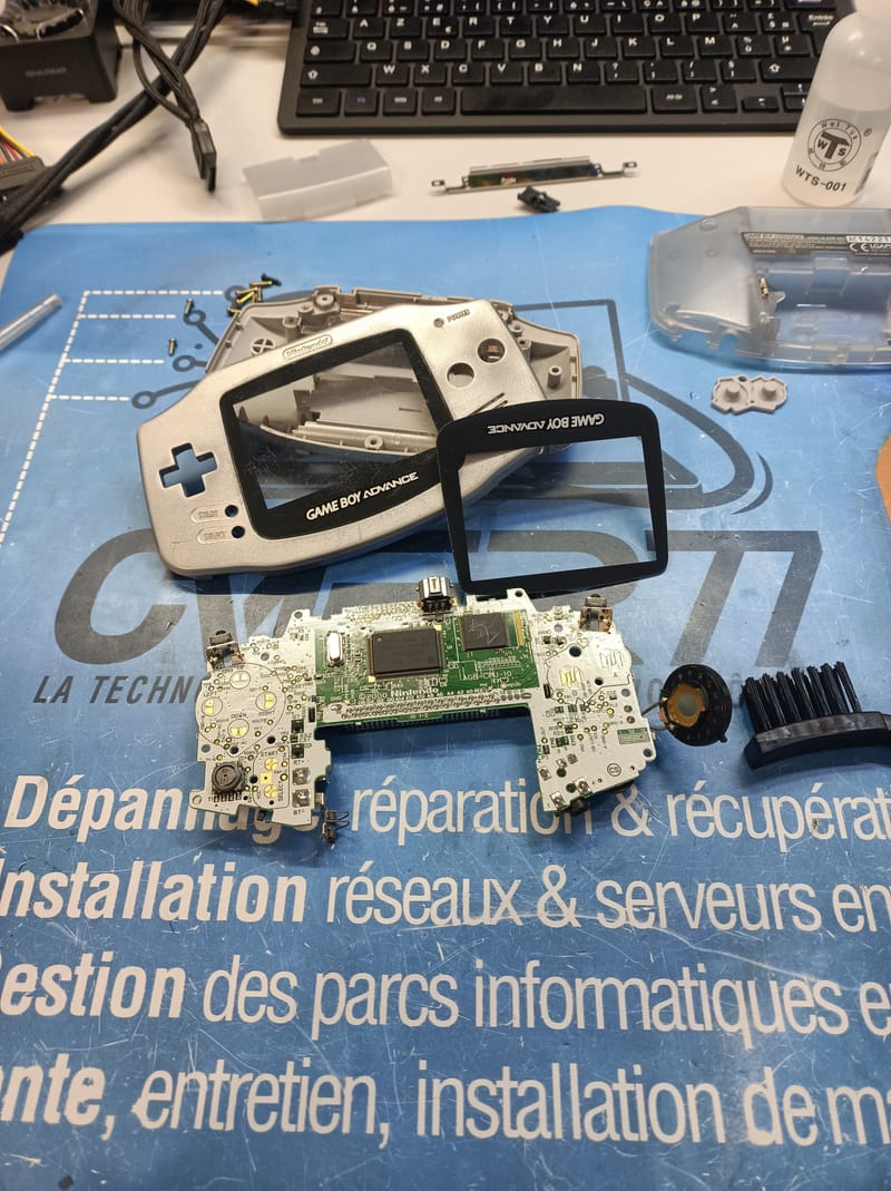 Restaurer le Plaisir du Jeu : Instantanés de Réparation de Consoles